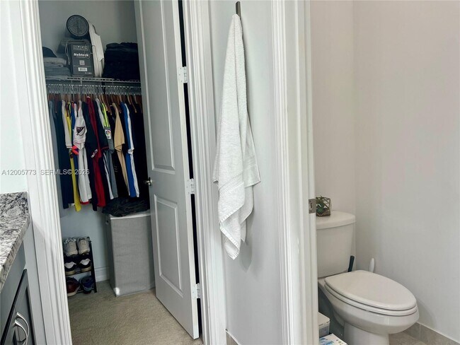 Building Photo - 1346 SW 113th Terrace