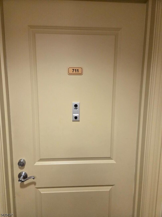 Building Photo - 48 S Park St