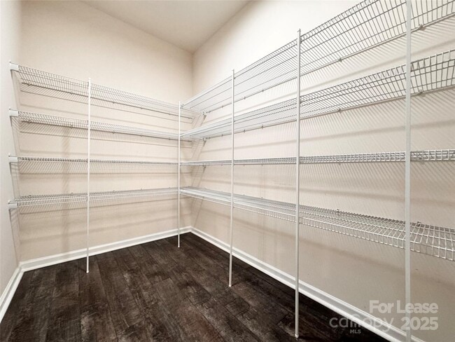 Building Photo - 10428 Honeyfur Ct