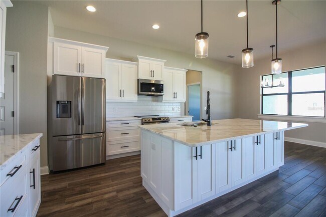 Building Photo - 6962 Treymont Dr