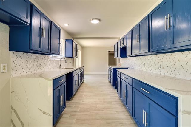 Building Photo - 626 W Arawe Cir