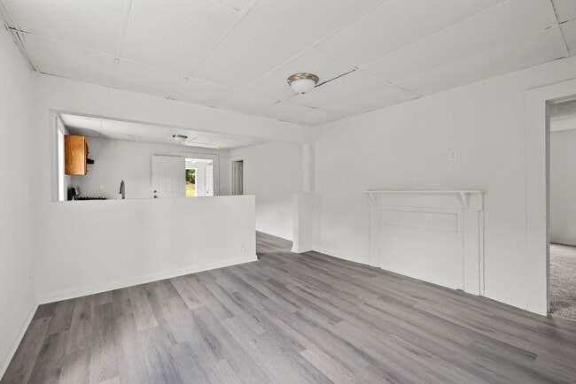 Building Photo - Charming 2 Bedroom, 2 Bathroom house