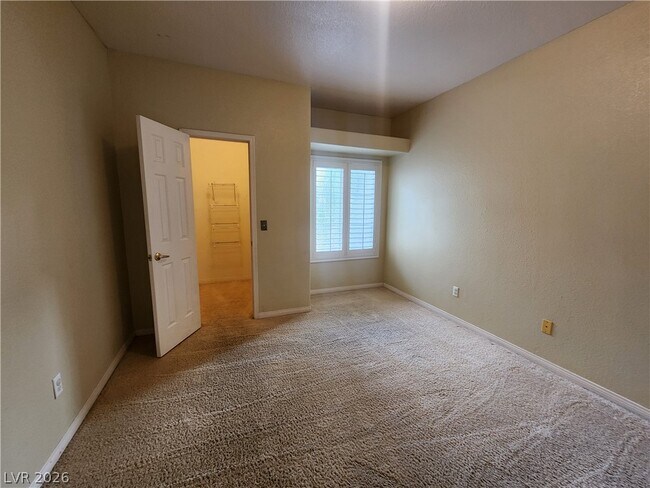 Building Photo - 509 Indian Bluff St