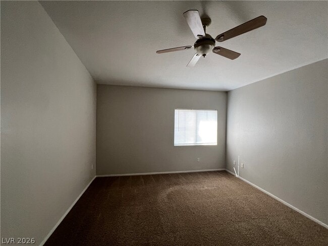 Building Photo - 325 Amber Pine St
