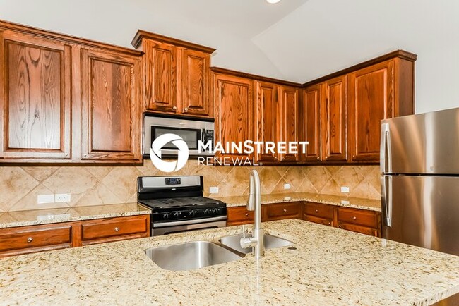 Building Photo - 1709 Lake Wood Trl