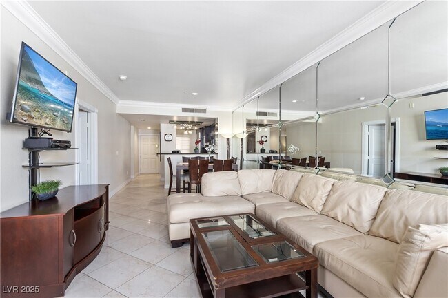 Building Photo - 260 E Flamingo Rd