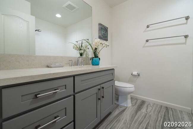 Building Photo - $4,800 /3 Bed / 2.5 Bath / FURNISHED or UNFURNISHED AVAILABLE