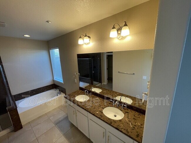 Building Photo - 5508 Copper Sunset Way