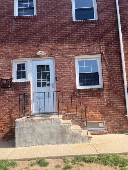 Building Photo - 1288A Teaneck Rd