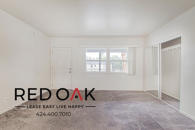 Building Photo - 380 S Sierra Madre Blvd