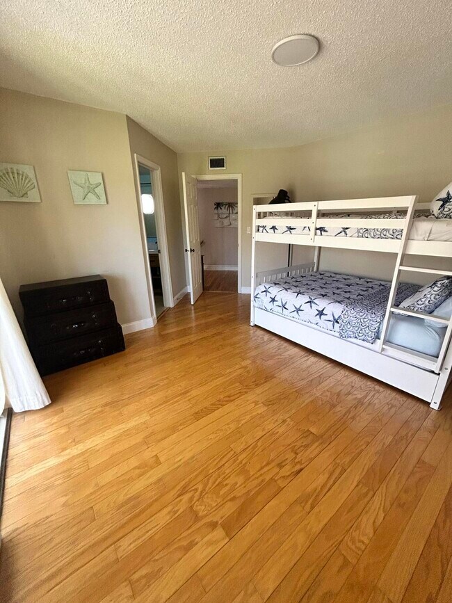 Building Photo - 274 Seabreeze Cir