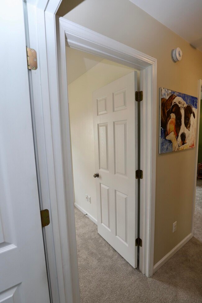 Building Photo - 1116 Waverly Pl Dr