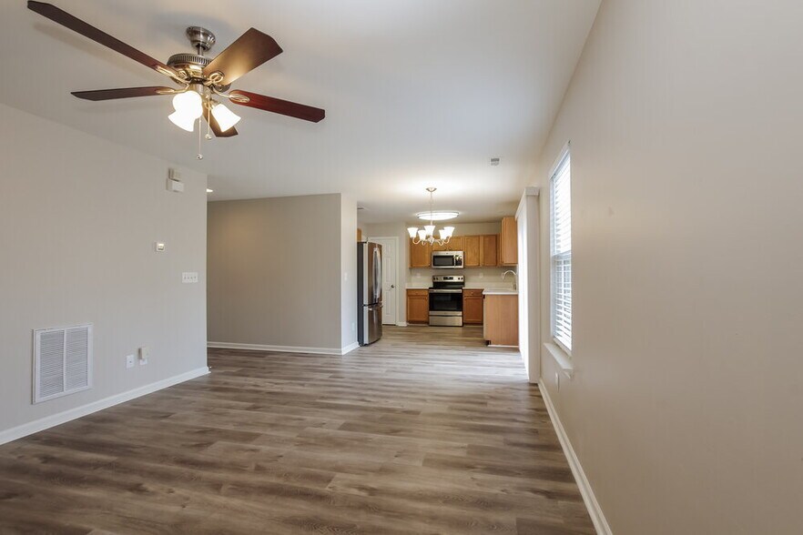 Building Photo - 937 Grass Hollow Ct