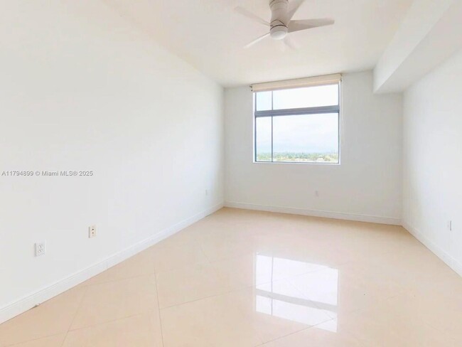 Building Photo - 140 S Dixie Hwy