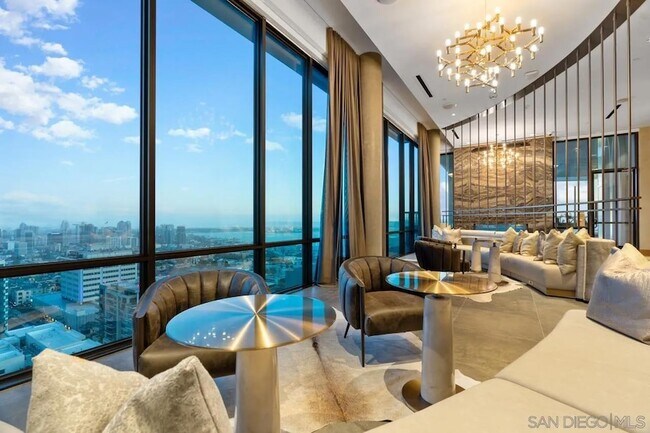 Building Photo - 525 Olive St