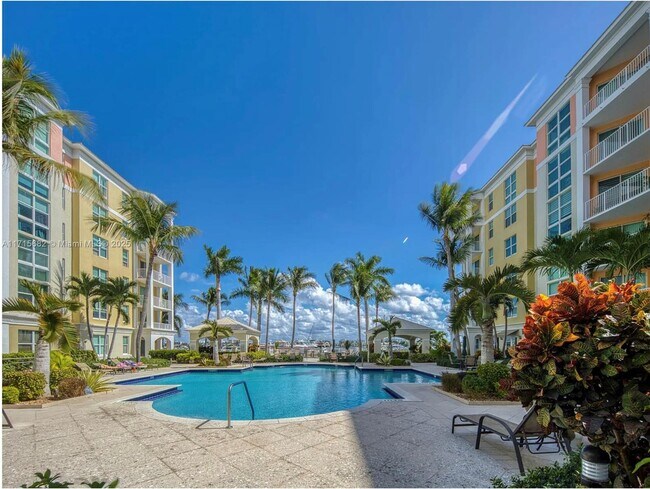 Building Photo - 802 W Windward Way