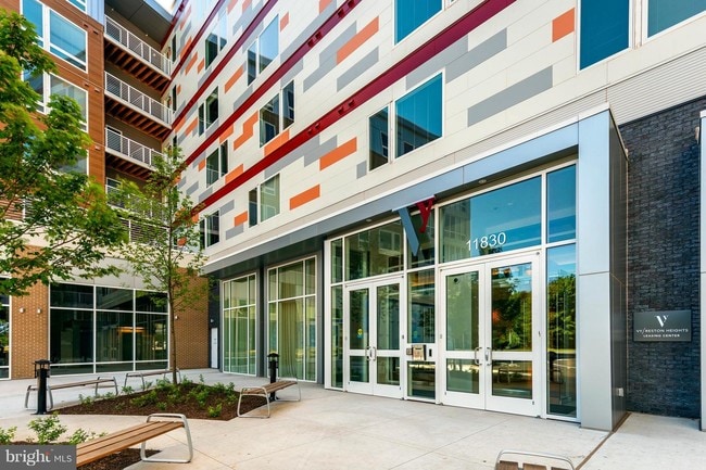 Building Photo - 11830 Sunrise Valley Dr