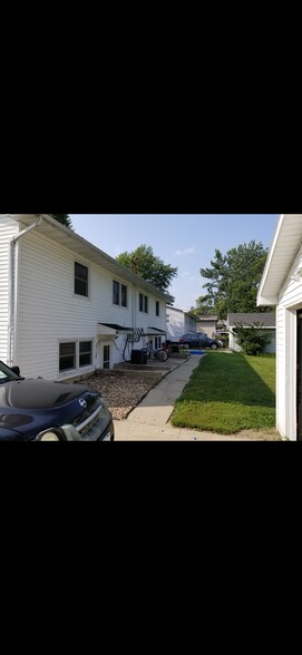 Building Photo - 1502 Delta Dr
