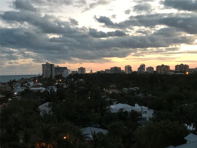 Building Photo - 1901 N Ocean Blvd