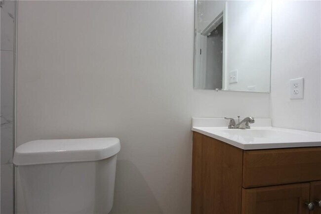 Building Photo - 3533 Larkspur Terrace