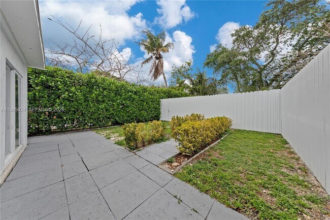 Building Photo - 5727 SW 3rd St