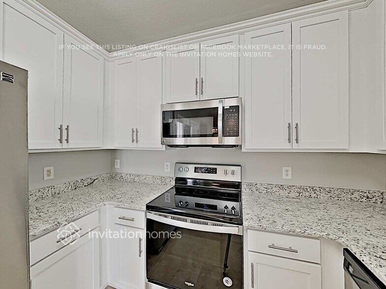 Building Photo - 3324 Pekin St