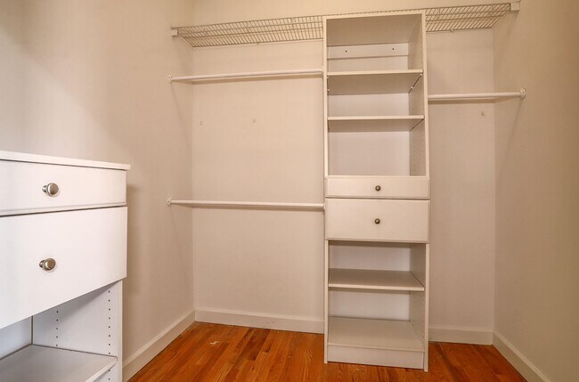 Building Photo - 703 Park Ave