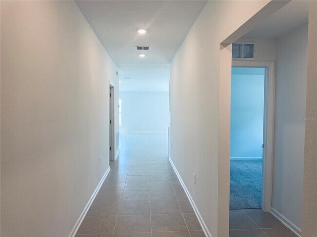Building Photo - 2362 McKinley Dr