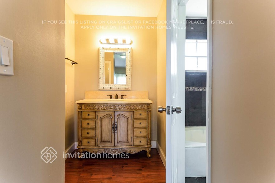 Building Photo - 6340 SW 156th Ct