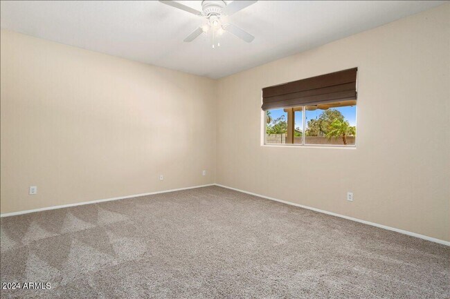 Building Photo - Spacious Corner Lot Home with 3-Car Garage in Surprise