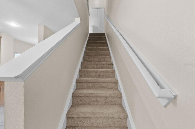 Building Photo - 10325 Manderley Way