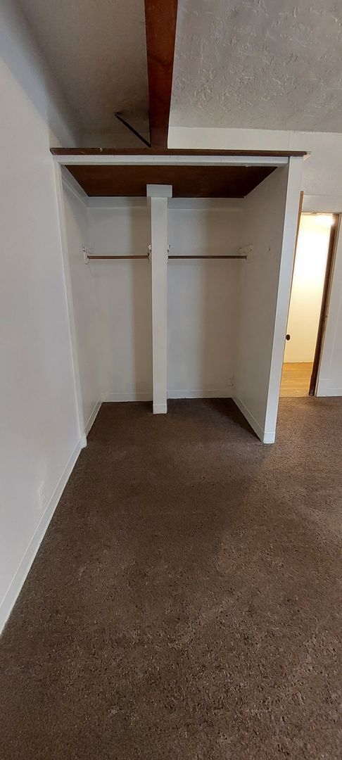 Building Photo - (1614 8th Ave)