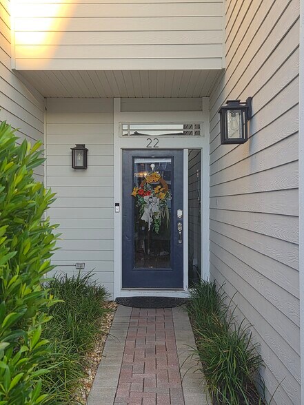 Building Photo - 2311 W Morrison Ave