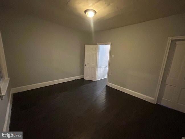 Building Photo - 4545 N Hicks St