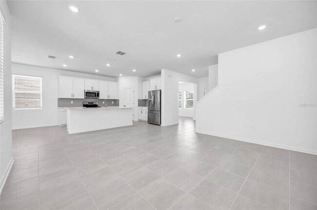 Building Photo - 5577 Fiona Ln