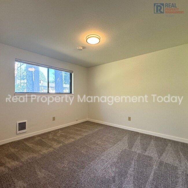Building Photo - 8511 116 St E