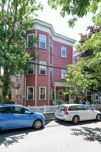 Primary Photo - 39 Magnolia Ave