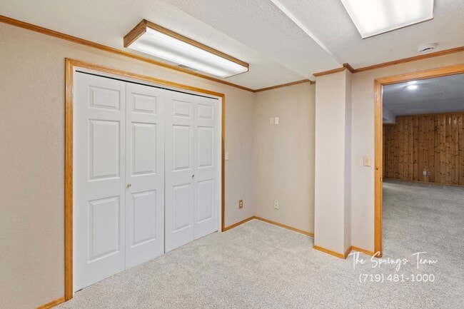 Building Photo - SPECTACULARLY HUGE 6BD HOME with PANORAMIC MOUNTAIN VIEWS - Security Deposit Waiver Available