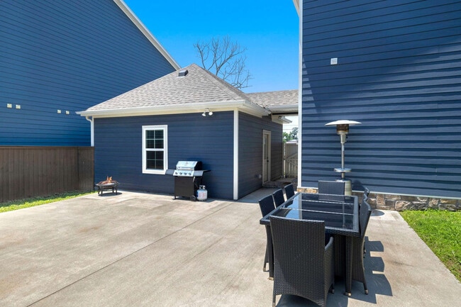 Building Photo - 501 S 7th St