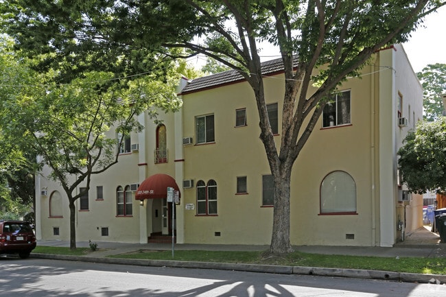 Primary Photo - St. Charles Apartments