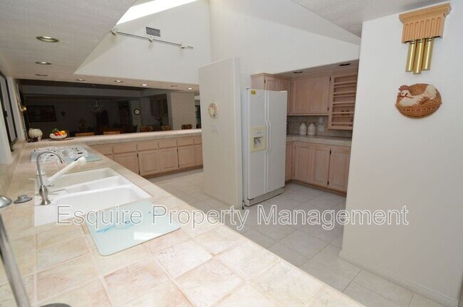 Building Photo - 31 Alviso Dr