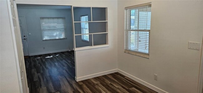 Building Photo - 38101 10th Ave