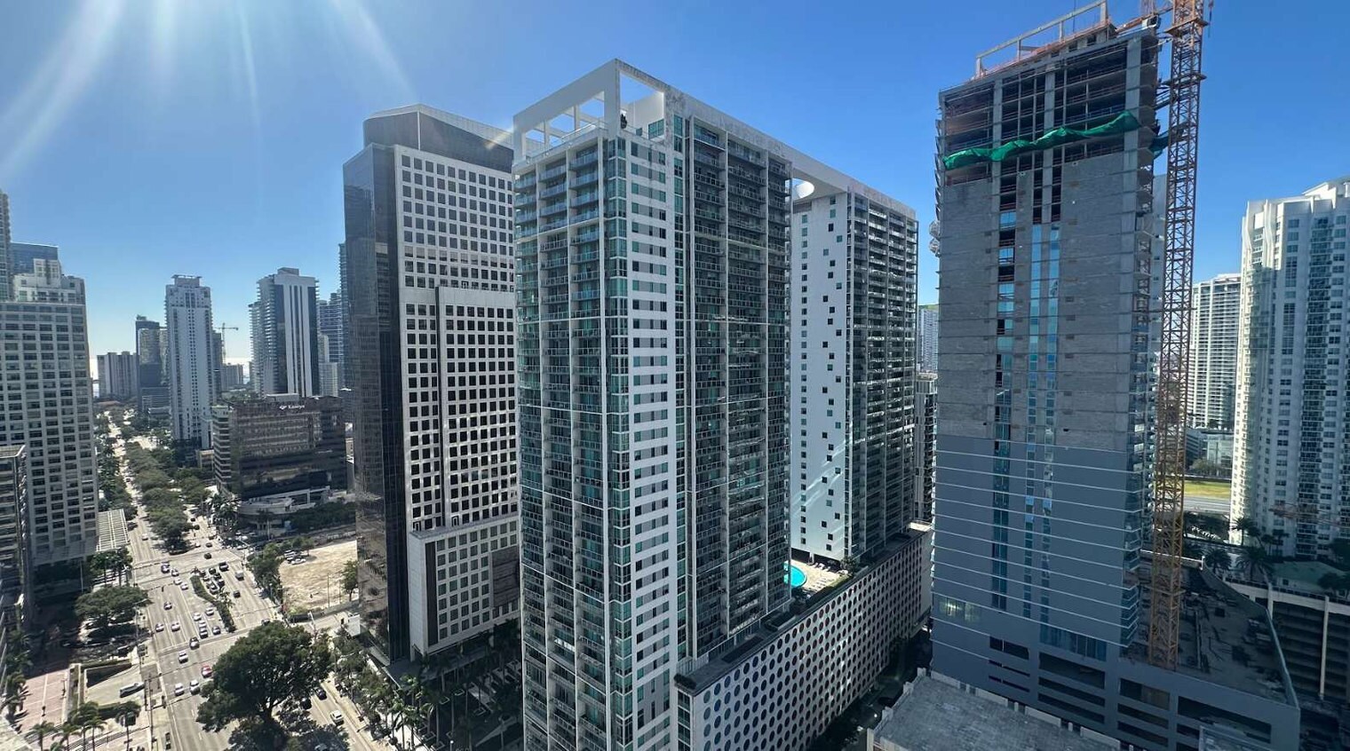 Building Photo - 485 Brickell Ave