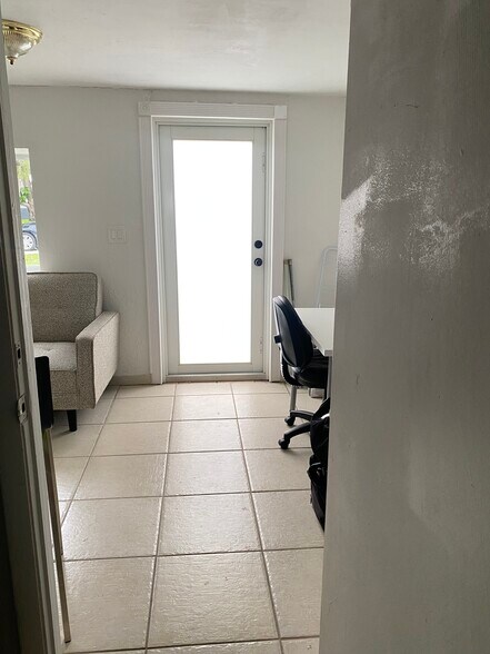 Building Photo - 1375 NW 84th Ter