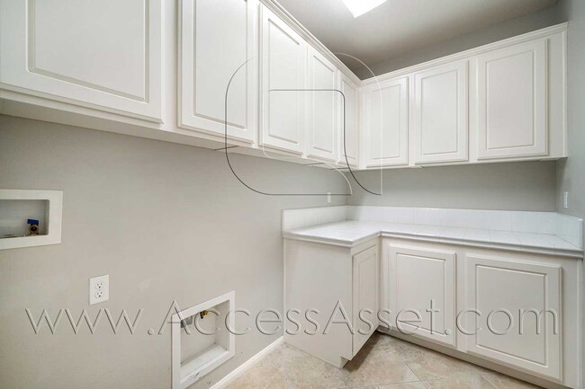 Building Photo - 29534 Dry Creek Dr