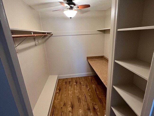 Building Photo - 127 English Village Rd