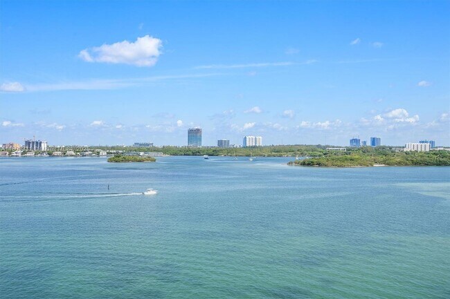 Primary Photo - 10350 W Bay Harbor Dr