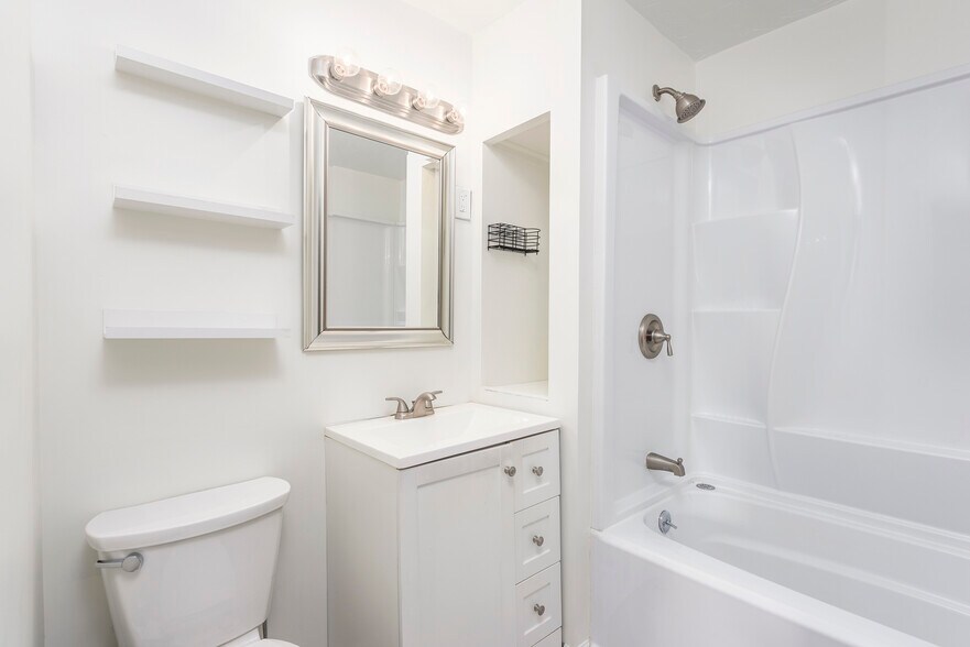 Building Photo - 2085 Marlowe Ave