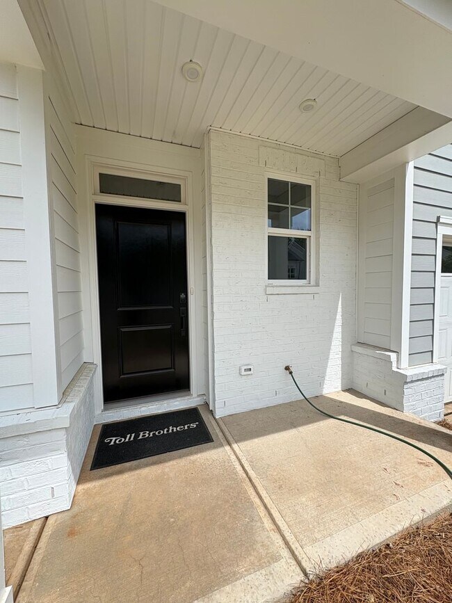 Building Photo - Beautiful End Unit Townhome in Griffith Lakes