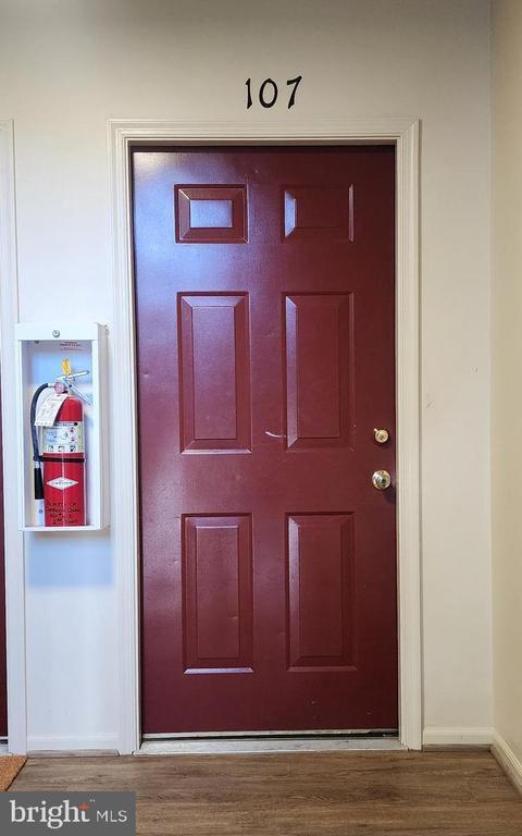 Building Photo - 613 Himes Ave